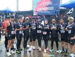 Berlari untuk Olahraga dan Menghargai Bumi, Vale Runners Meriahkan Euforia Makassar Half Marathon