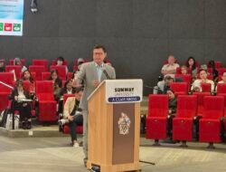 Kepala BPOM Taruna Ikrar Bicara Masa Depan Mikrobioma di Sunway University Selangor Malaysia